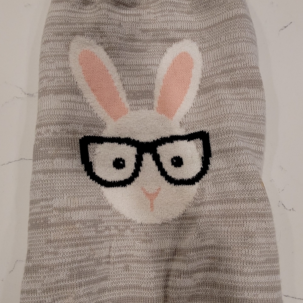 Dog sweater fits Medium breed